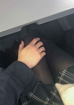 欧美裸体彩绘足球宝贝_1080迅雷电影在线