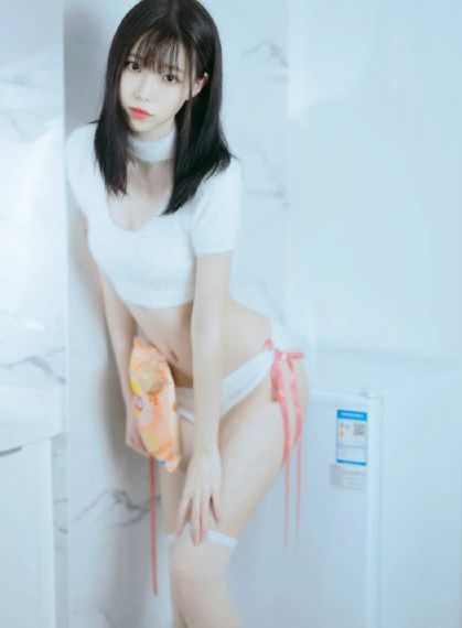 欧美美女图片大屁股_4K高清视频观看