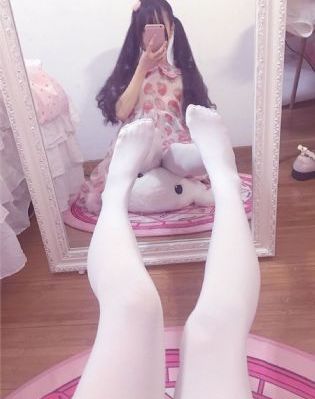 欧美挂脖吊带裙_BD免费播放